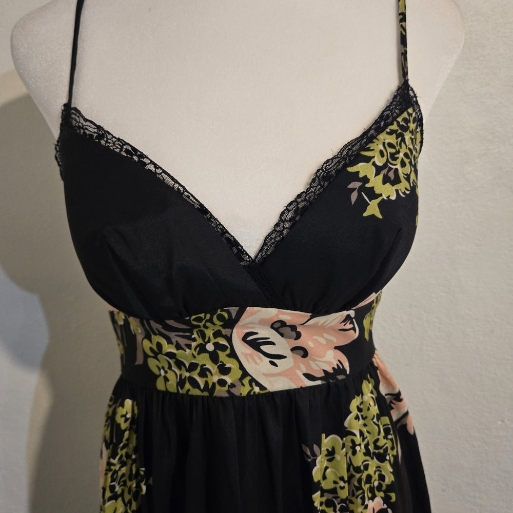 Charlotte Russe Floral and Lace Dress Size S - Picture 2 of 6